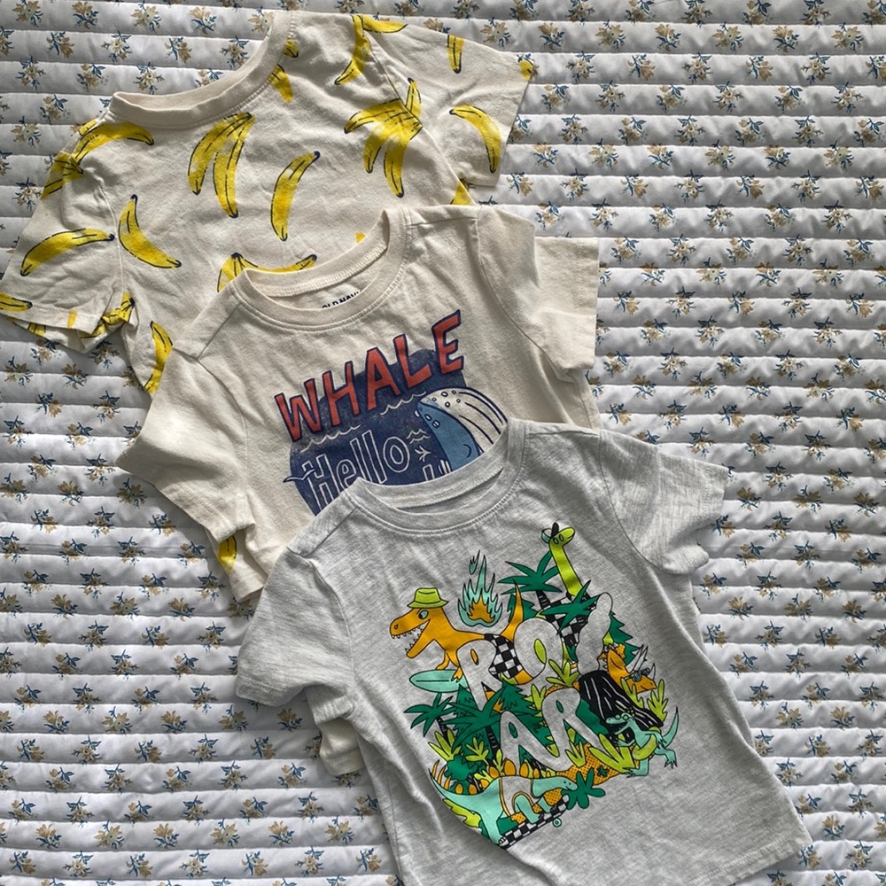 Old Navy 4T short sleeve tee’s